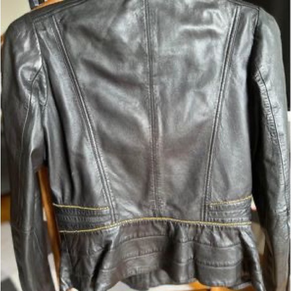 Black leather jacket. Guess by Marciano. Size S-M - Picture 3 of 3